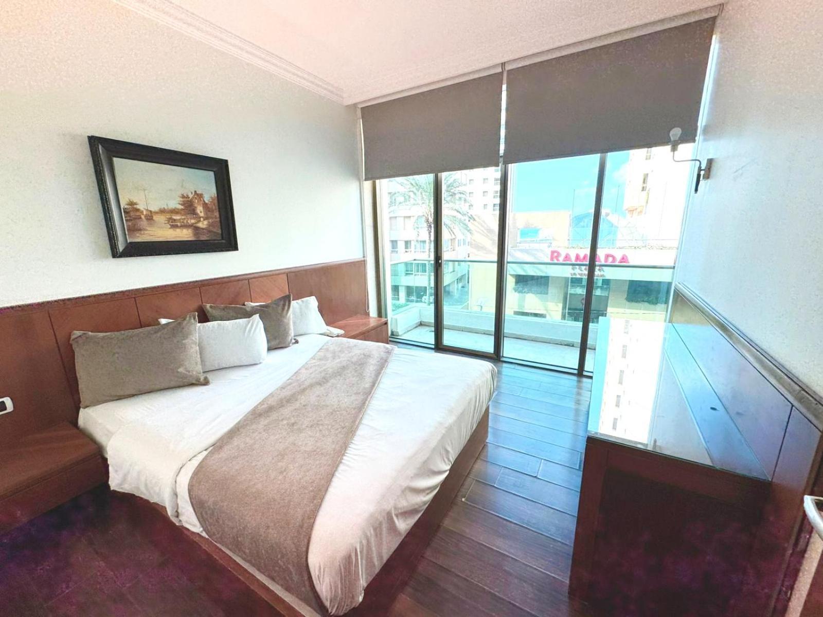 King Suites Hotel Бейрут Экстерьер фото